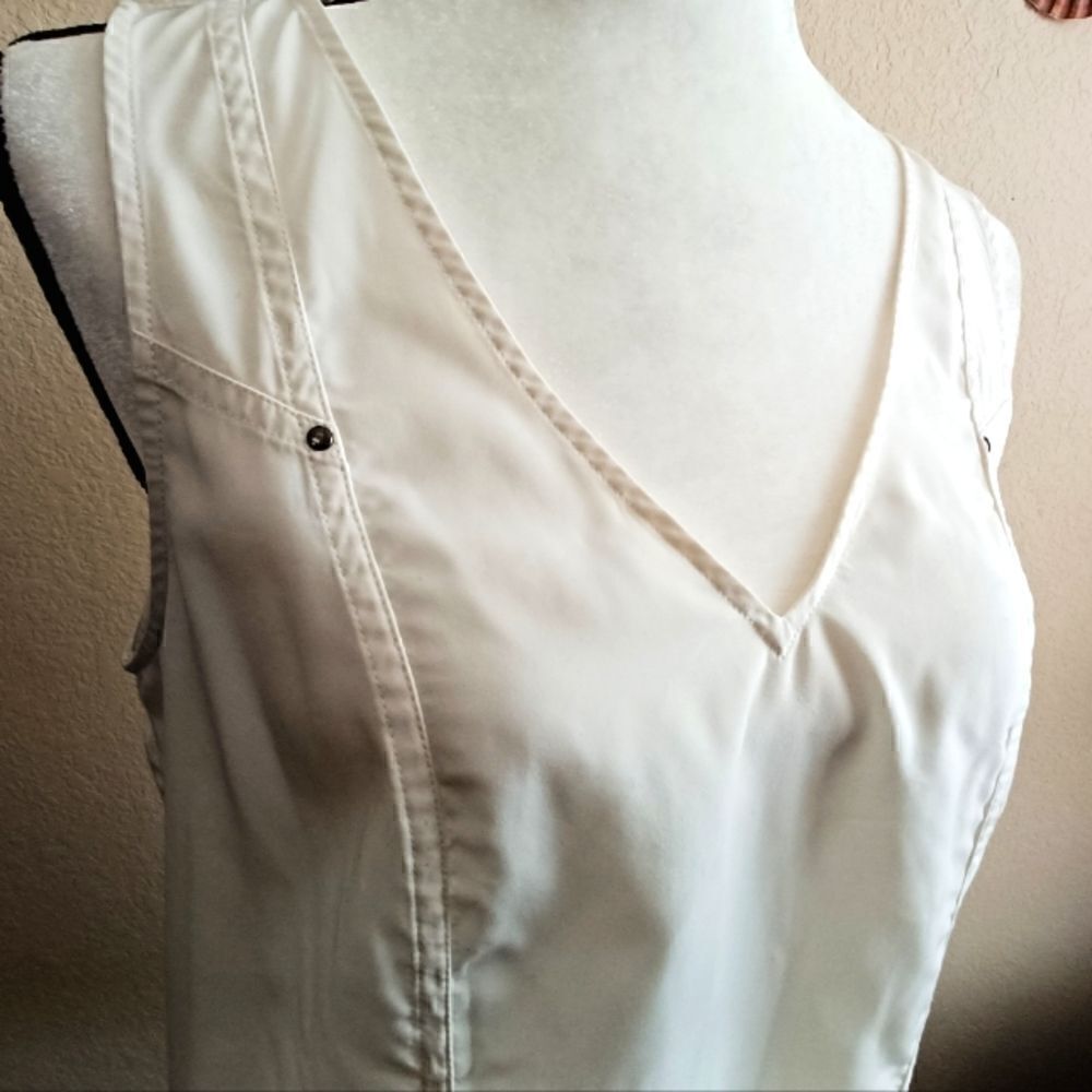 Kenneth Cole Sleeveless blouse - Picture 4 of 7